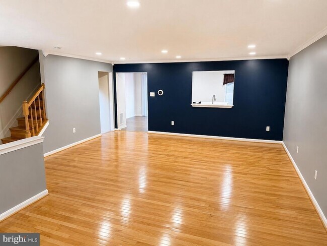 Foto del edificio - 16312 Elkhorn Ln