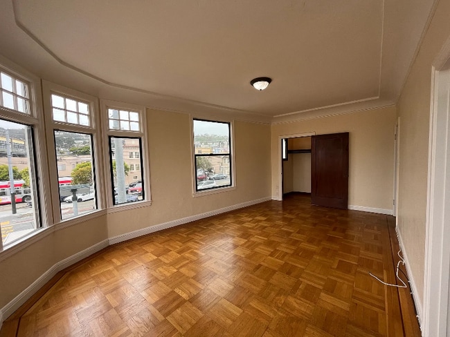 Photo - 5650 Mission St Apartment