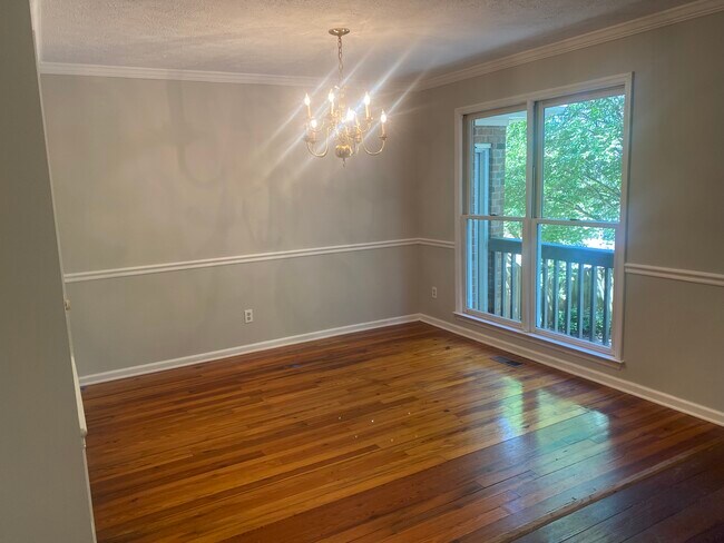 Foto del edificio - 114 Riviera Rd