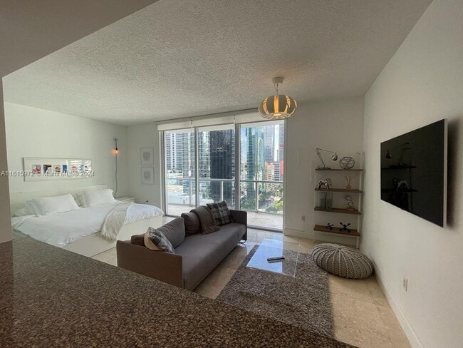 Building Photo - 1060 Brickell Ave