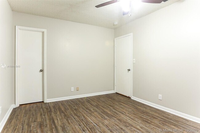 Foto del edificio - 4331 NW 80th Ave
