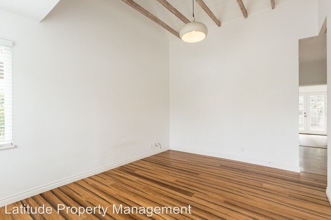 Building Photo - 2 br, 1 bath House - 4220 SE Yamhill Street