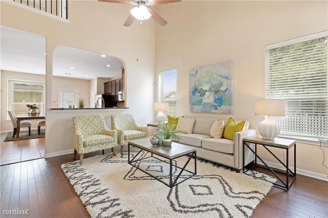 Building Photo - 4 br, 2.5 bath House - 893 Heritage Spring...