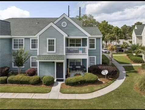 Building Photo - Spacious Three Bedroom Townhome in Old South!