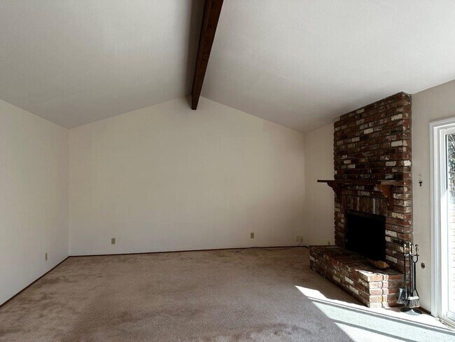 Foto del edificio - 4 br, 2 bath House - 510 Del Oro Avenue