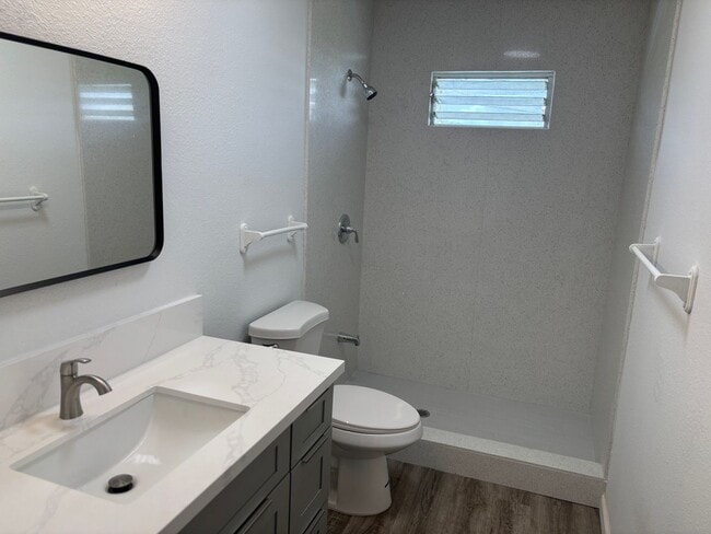 Building Photo - OAHU9366 - Keep all tenants MTM - Owner ma...