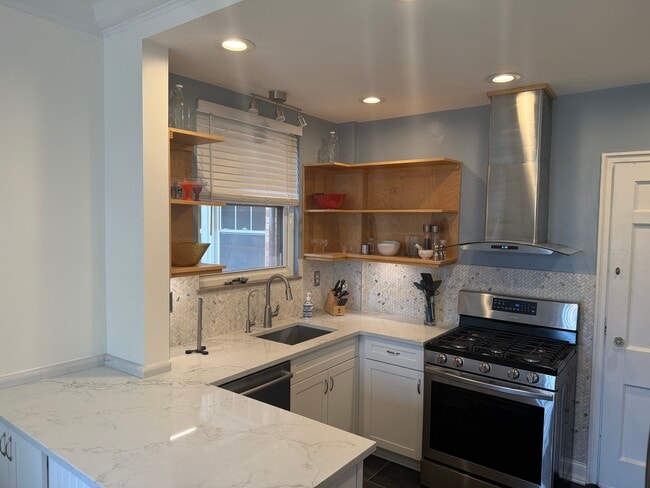 Building Photo - 144 N Dithridge St