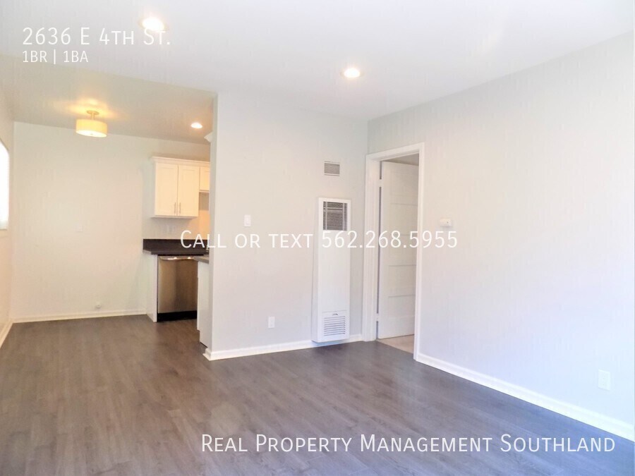 Foto principal - 2636 E 4th St