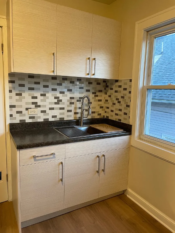 Foto del edificio - 1022 N Menard Ave