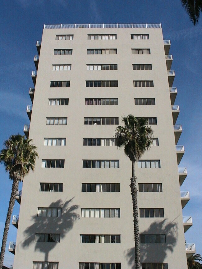 West elevación de Ocean Avenue - Santa Monica Bay Towers