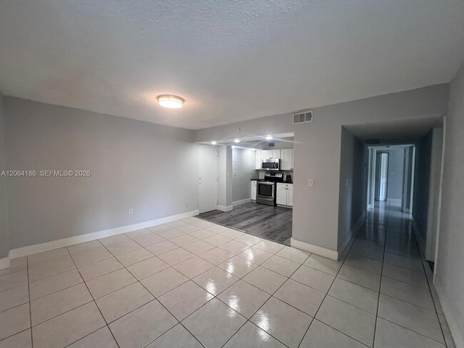 Building Photo - 6861 SW 147th Ave