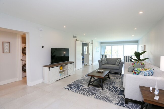 Foto del edificio - ***NEWLY RENOVATED***2 BEDS/2 BATHS***PARK...