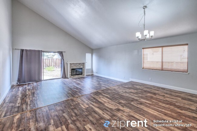 Foto del edificio - 24405 Calaveras Rd