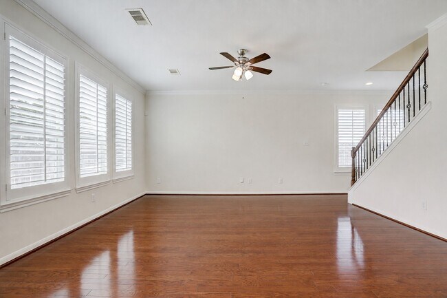Building Photo - 10046 Hillside Bayou Dr