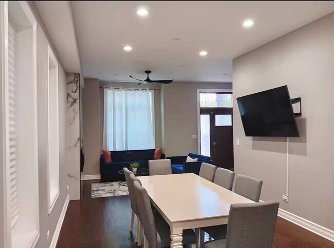 Foto del edificio - 536 N Paulina St