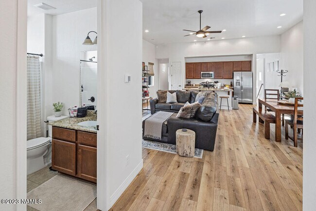 Foto del edificio - 2440 W Mission Timber Cir