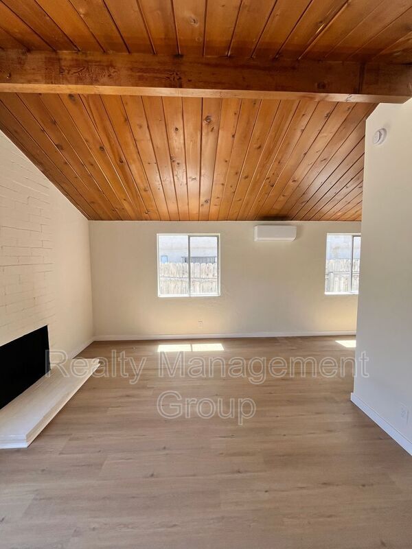Foto del edificio - 4283 51st St