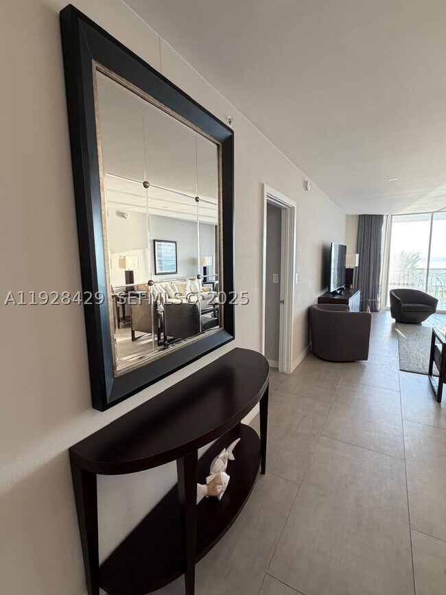Foto del edificio - 17375 Collins Ave