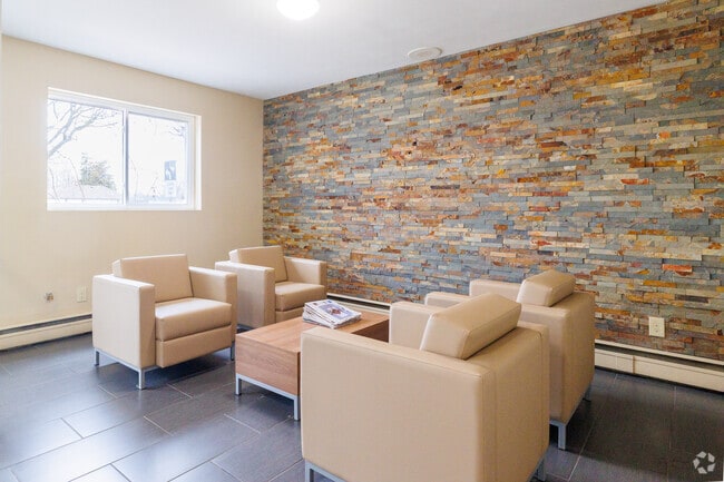 Lobby - Viscount at Trillium Park