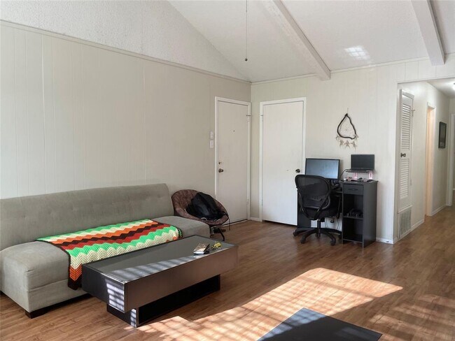 Foto del edificio - 12311 Willow Wild Dr