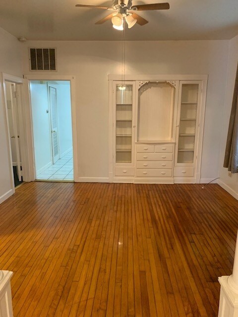 Building Photo - 5133 S Albany Ave