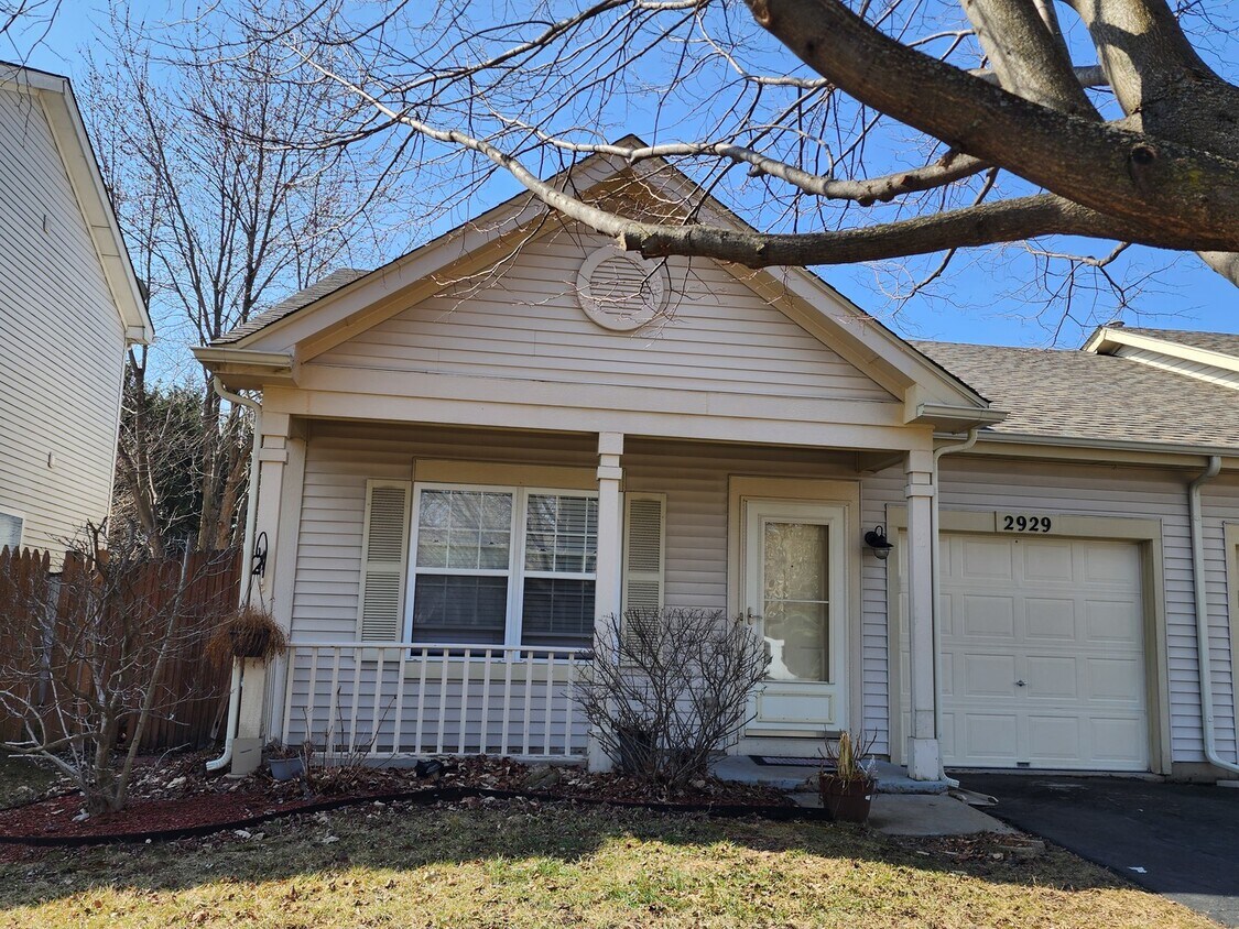2929 Cedar Glade Dr, Naperville, IL 60564 Townhome Rentals in