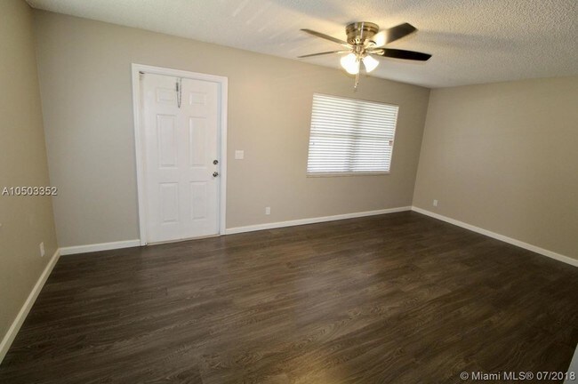 Building Photo - 4891 Freedom Cir
