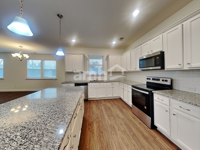 Foto del edificio - 716 Cyprus Ave