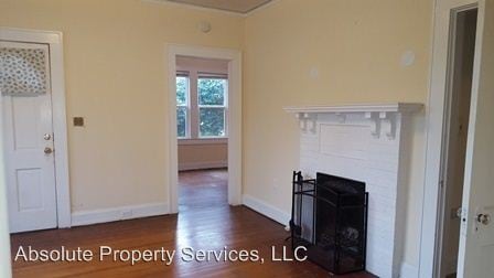 Building Photo - 709 College Ave
