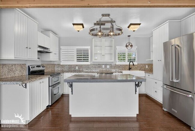 Foto del edificio - Charming 3Bdm 2Ba Home with Private Backyard in Phoenix!