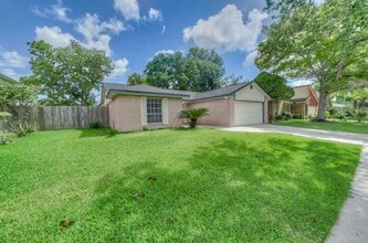 Building Photo - 2607 N Brompton Dr