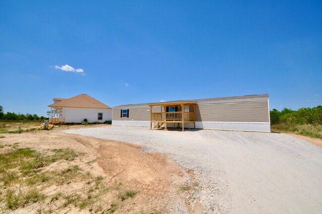 Building Photo - 25 Road 5608