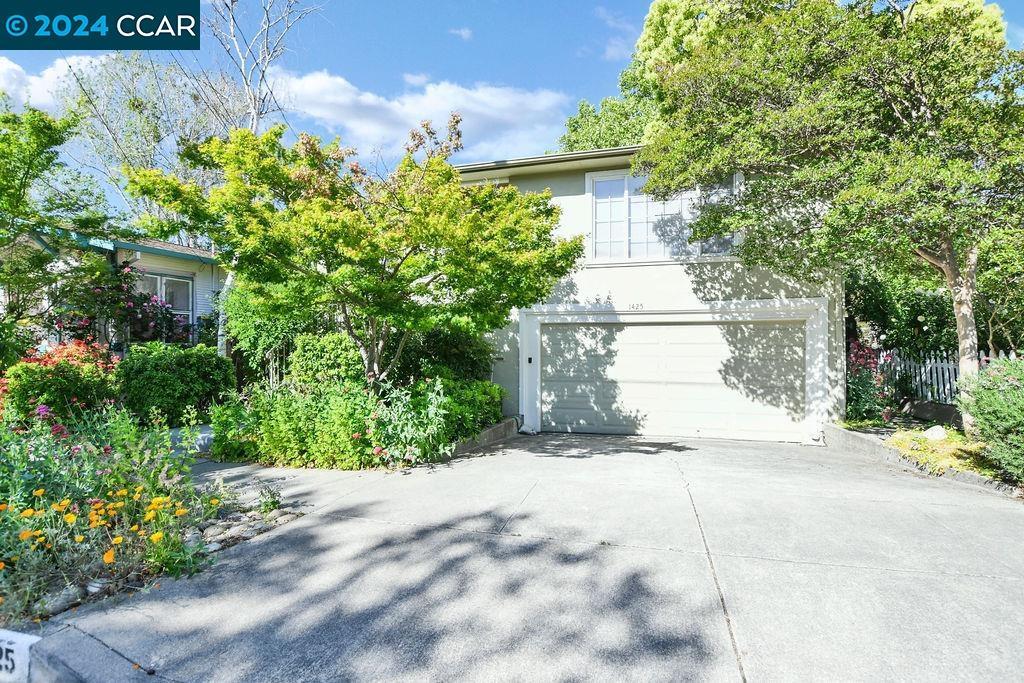 Primary Photo - 1425 Estudillo St