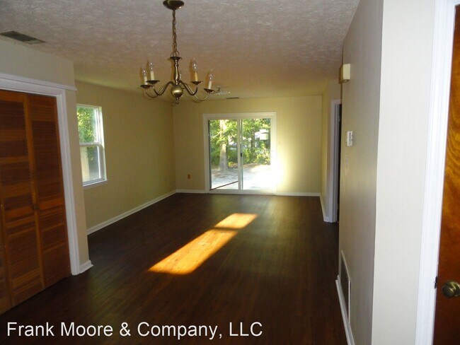 Foto del edificio - 1037 Ash St Ext
