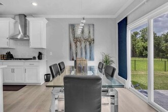Building Photo - 168 Royal Black Heath