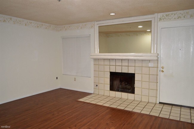 Foto del edificio - 12141 Centralia St