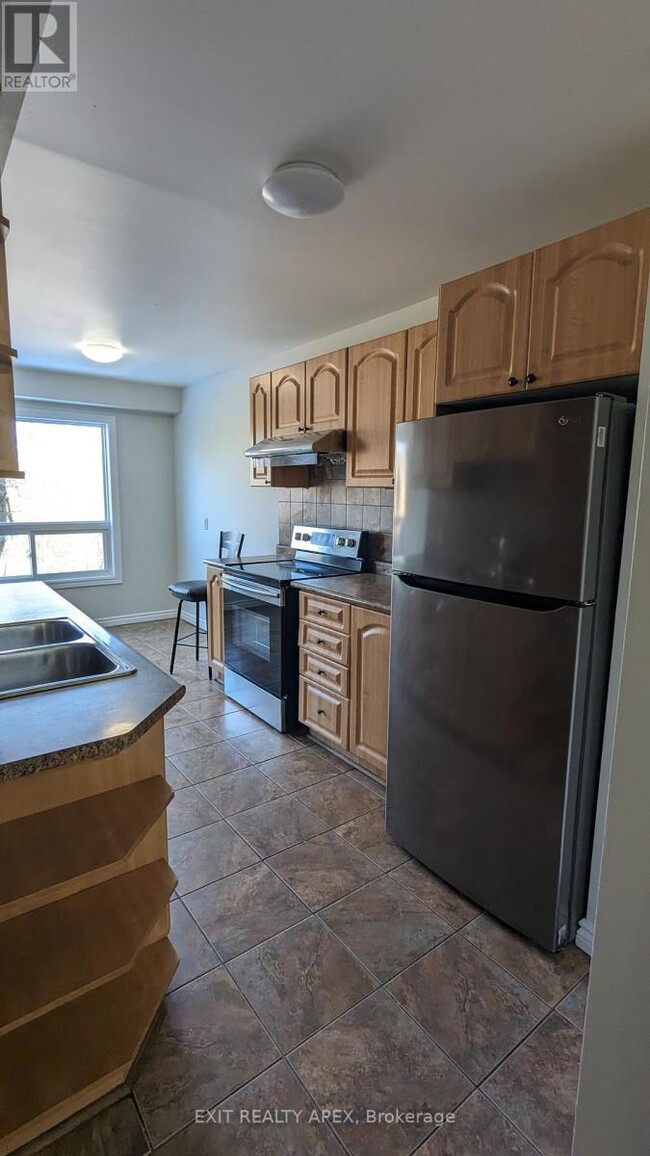 Photo du bâtiment - 401-401 Sewells Rd
