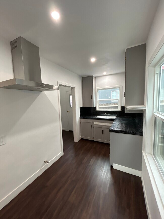 Cocina - 5510 York Blvd