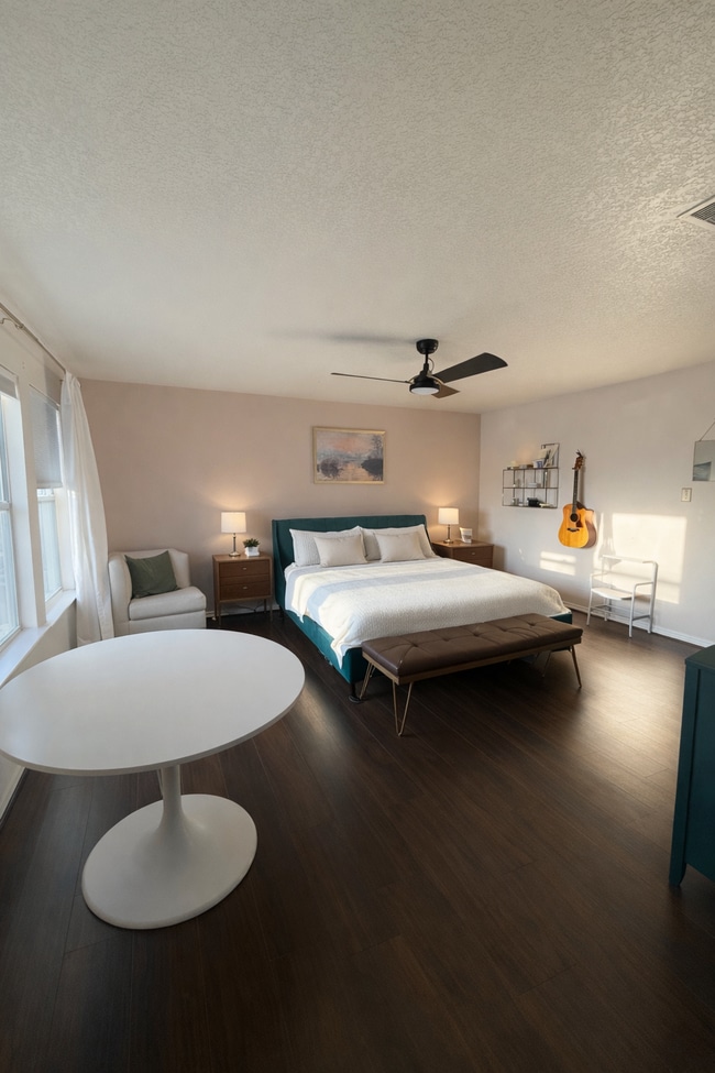 Building Photo - 630 San Augustine Blvd