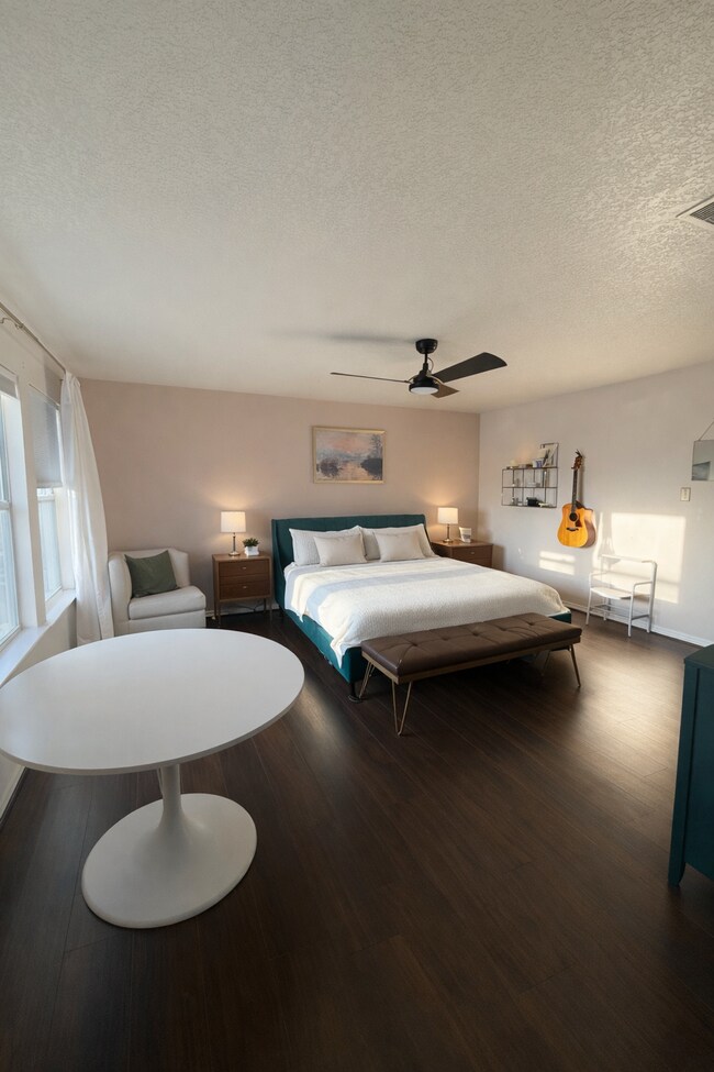 Foto del edificio - 630 San Augustine Blvd