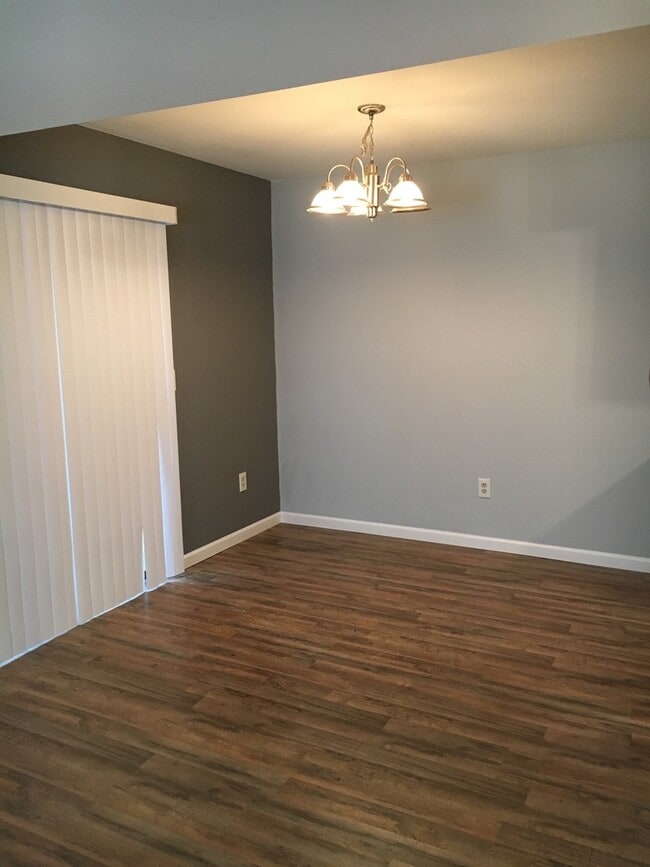 Building Photo - Rosewood Condominiums