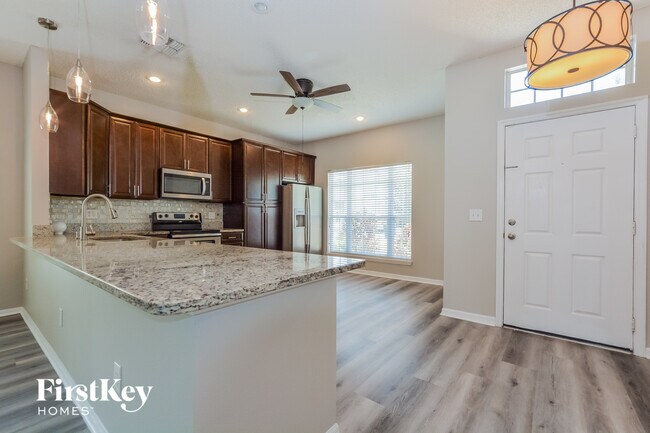 Building Photo - 4810 Waterside Pointe Cir