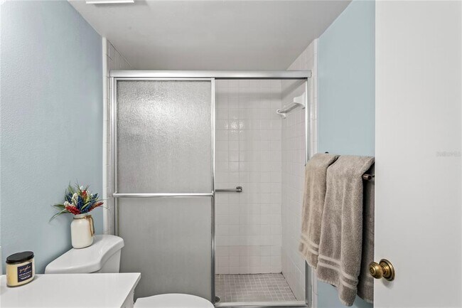 Foto del edificio - 3232 Lake Pine Way E