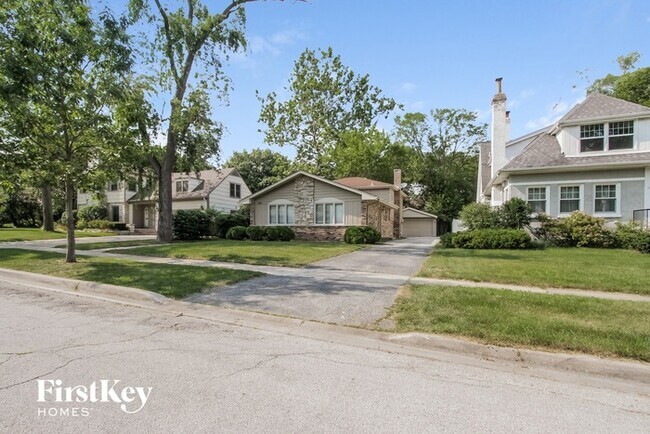 Building Photo - 2117 Hagen Ln