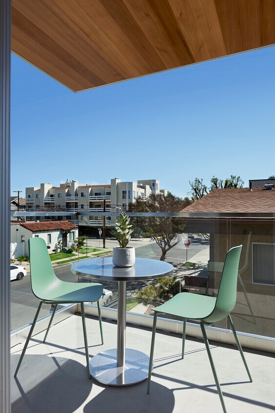 MySuite at Cara CoLiving Apartments in Los Angeles, CA Westside