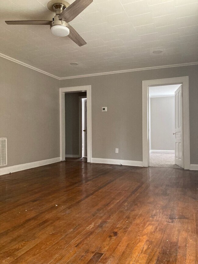 Foto del edificio - Super cute, newly renovated 3 bed, 1 bath ...