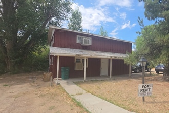 Building Photo - 105 A N Oliver Dr