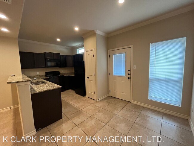 Building Photo - 3 br, 2.5 bath House - 6019 KARLY WAY #103