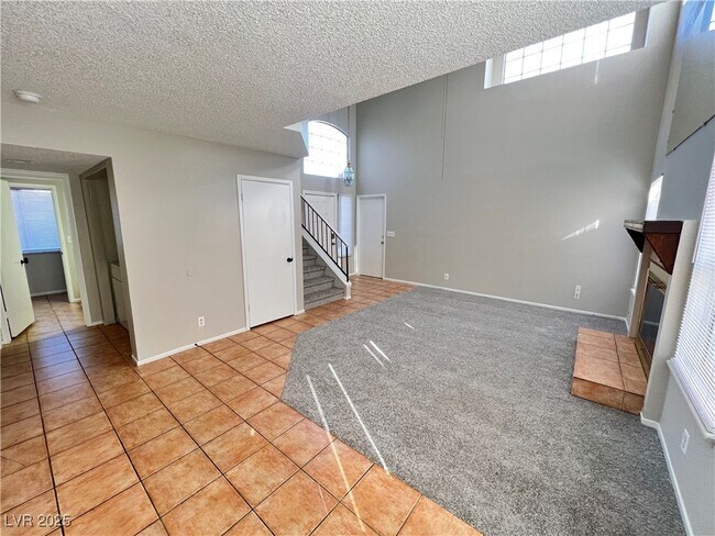Foto del edificio - 5757 Yerington Ave