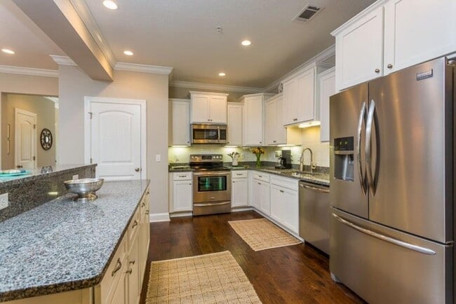 Foto del edificio - 1107 Reserve Ln